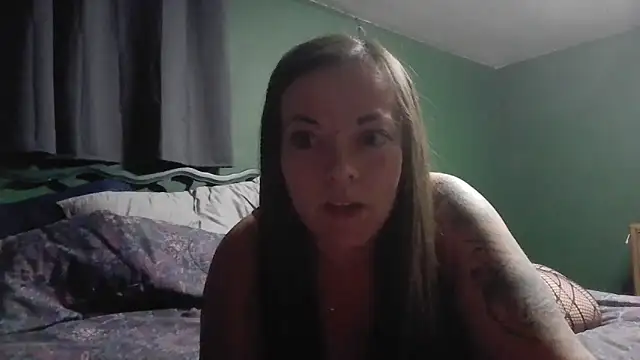 Snapshot of Glitt3rqueen341 chatting on 10-03-25, 03:47 Glitt3rqueen341 online show from 10-03-25, 03:47