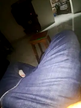 Snapshot of sexyboy1011 chatting on 03-21-25, 01:23 sexyboy1011 online show from 03-21-25, 01:23