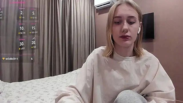 Snapshot of Mika_Ray chatting on 11-09-25, 11:14 Mika Ray online show from 11-09-25, 11:14