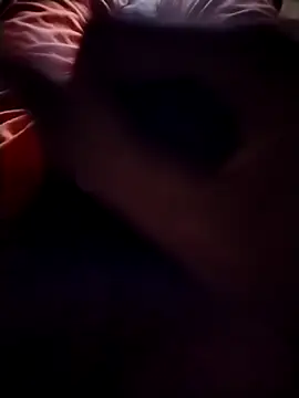 Snapshot of Luiz_097 chatting on 09-27-25, 05:45 Luiz 097 online show from 09-27-25, 05:45