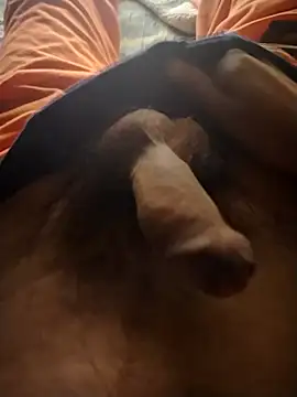 Snapshot of Luiz_097 chatting on 10-29-25, 05:42 Luiz 097 online show from 10-29-25, 05:42