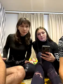 Snapshot of Niht_Angels chatting on 10-01-25, 05:19 Niht Angels online show from 10-01-25, 05:19