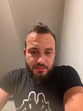 cosmin9000 online show from 10-04-25, 05:16