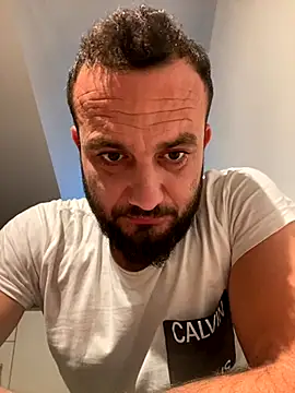 cosmin9000 online show from 10-05-25, 06:23