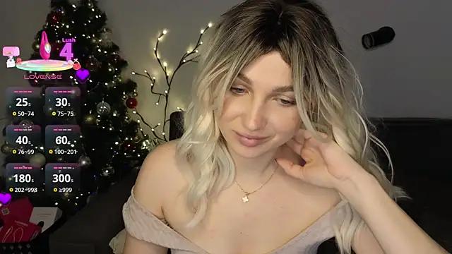 Snapshot of Yoda21 chatting on 12-17-25, 01:50 Yoda21 online show from 12-17-25, 01:50