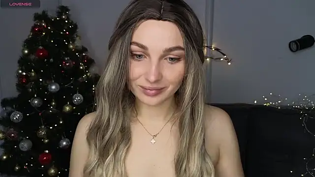 Snapshot of Yoda21 chatting on 12-20-25, 10:33 Yoda21 online show from 12-20-25, 10:33