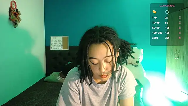 Snapshot of ela_0 chatting on 09-30-25, 04:28 ela 0 online show from 09-30-25, 04:28