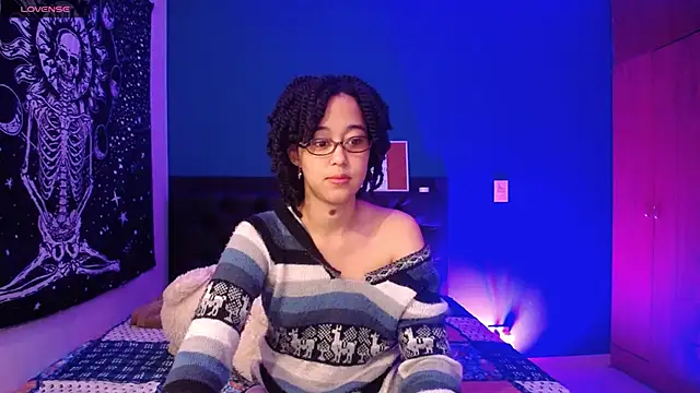 Snapshot of ela_0 chatting on 10-18-25, 09:54 ela 0 online show from 10-18-25, 09:54