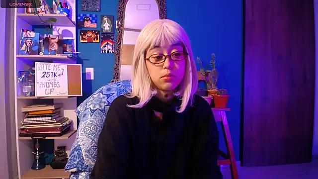 Snapshot of ela_0 chatting on 11-08-25, 06:57 ela 0 online show from 11-08-25, 06:57