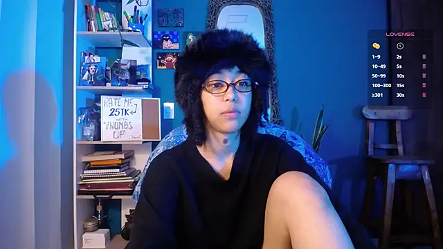 Snapshot of ela_0 chatting on 11-17-25, 06:52 ela 0 online show from 11-17-25, 06:52