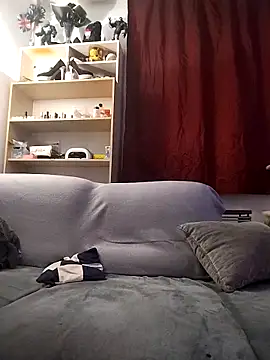 LauraBaby online show from 11-04-25, 08:52