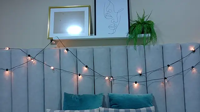 nahomi campbell online show from 11-20-25, 07:24