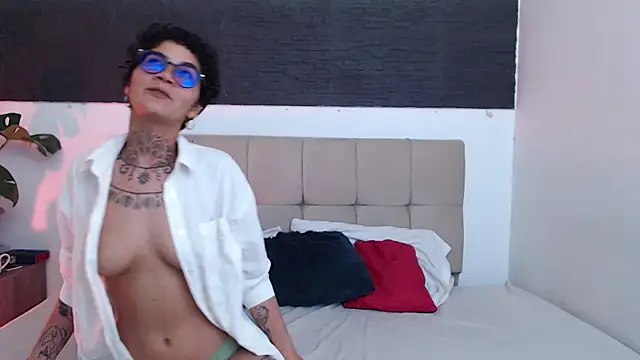 anaroman01 online show from 04-01-26, 11:35