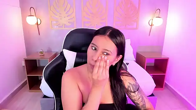 Snapshot of majo_rosse_ chatting on 09-23-25, 07:06 majo rosse online show from 09-23-25, 07:06