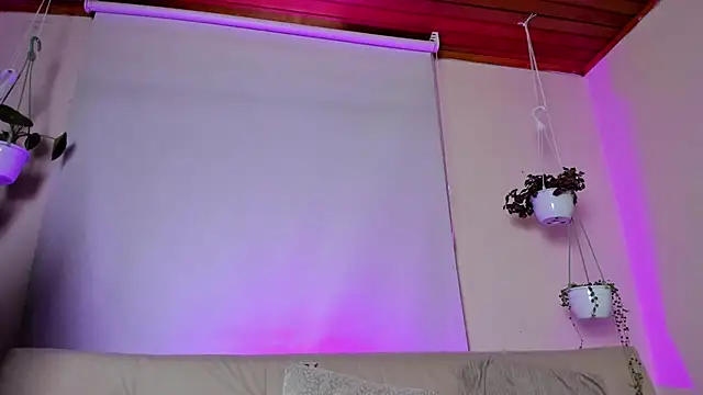 Snapshot of roselinedior chatting on 01-22-25, 03:29 roselinedior online show from 01-22-25, 03:29