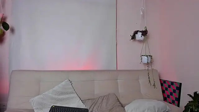 Snapshot of roselinedior chatting on 01-30-25, 12:59 roselinedior online show from 01-30-25, 12:59