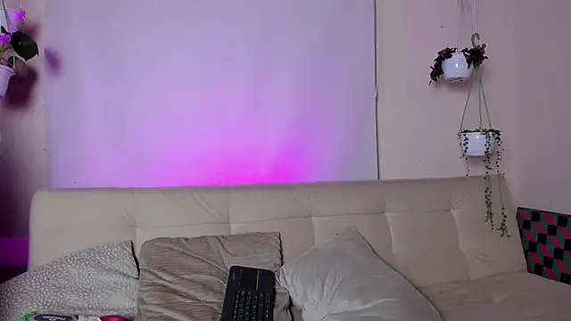 Snapshot of roselinedior chatting on 01-31-25, 01:45 roselinedior online show from 01-31-25, 01:45