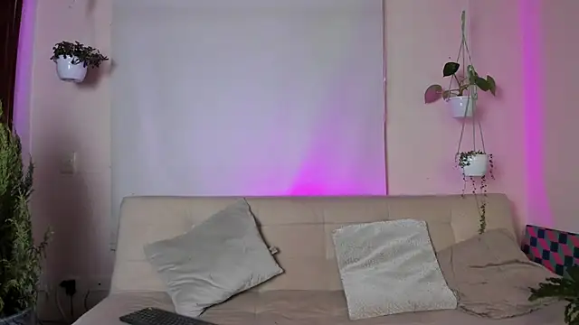 Snapshot of roselinedior chatting on 02-03-25, 03:49 roselinedior online show from 02-03-25, 03:49