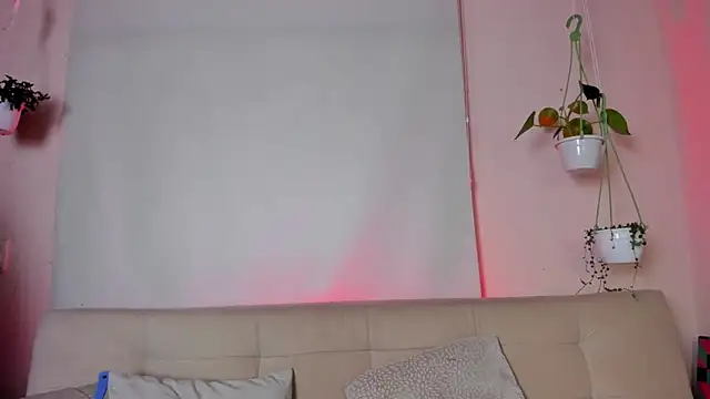 Snapshot of roselinedior chatting on 02-04-25, 02:32 roselinedior online show from 02-04-25, 02:32