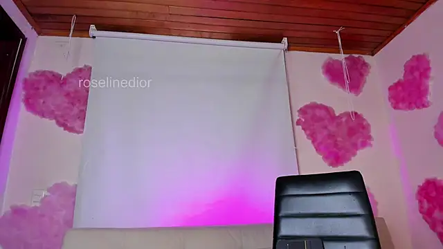 Snapshot of roselinedior chatting on 02-24-25, 06:36 roselinedior online show from 02-24-25, 06:36