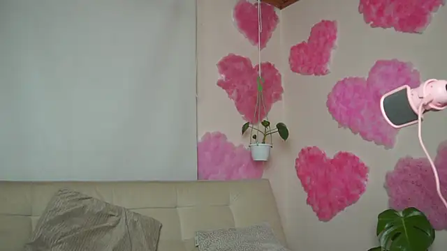 Snapshot of roselinedior chatting on 03-03-25, 04:14 roselinedior online show from 03-03-25, 04:14