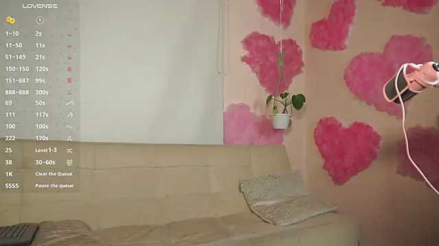 Snapshot of roselinedior chatting on 03-05-25, 02:12 roselinedior online show from 03-05-25, 02:12