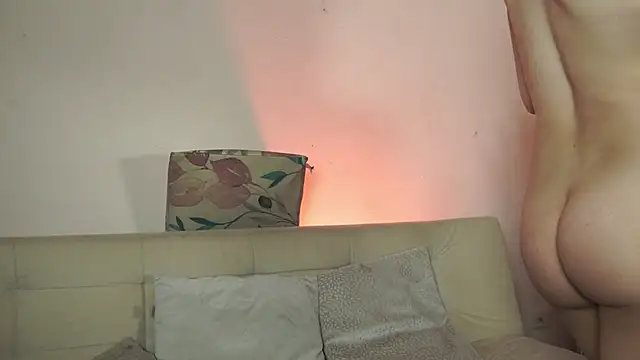 Snapshot of roselinedior chatting on 03-17-25, 06:42 roselinedior online show from 03-17-25, 06:42