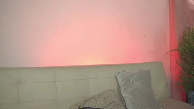 Snapshot of roselinedior chatting on 03-19-25, 04:13 roselinedior online show from 03-19-25, 04:13