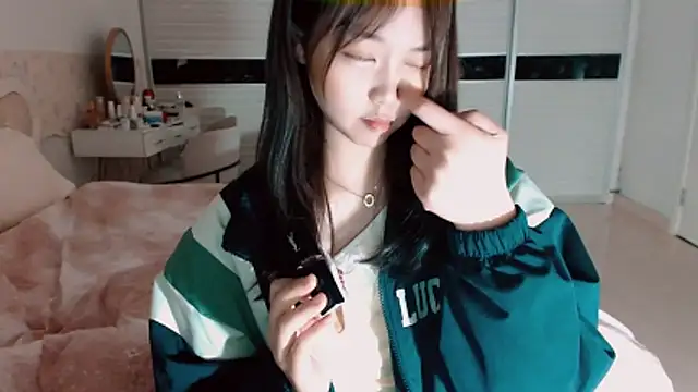 -Lucky Girl online show from 04-21-26, 12:55