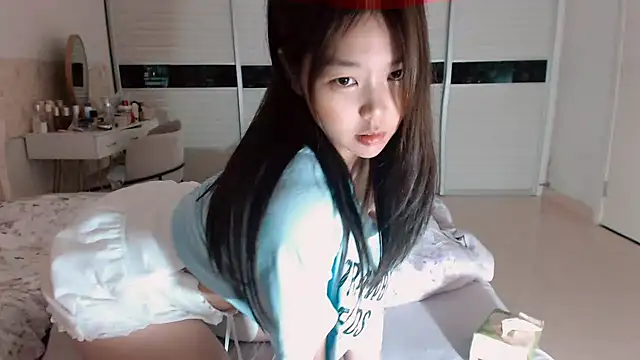 Snapshot of -Lucky_Girl chatting on 07-01-26, 02:18 -Lucky Girl online show from 07-01-26, 02:18