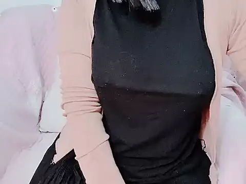 Snapshot of Bella_Babi chatting on 01-09-25, 09:16 Bella Babi online show from 01-09-25, 09:16