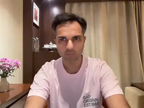 Snapshot of immog727 chatting on 03-09-25, 04:44 immog727 online show from 03-09-25, 04:44