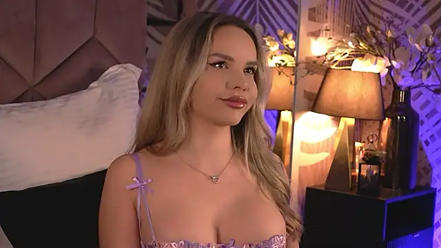 Snapshot of KatyaBelle chatting on 02-06-26, 08:12 KatyaBelle online show from 02-06-26, 08:12