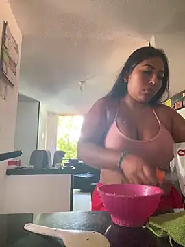 emmyjhonson07 online show from 12-15-24, 01:43