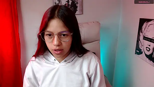 Snapshot of SamanthaRoldaan chatting on 01-18-25, 01:40 SamanthaRoldaan online show from 01-18-25, 01:40