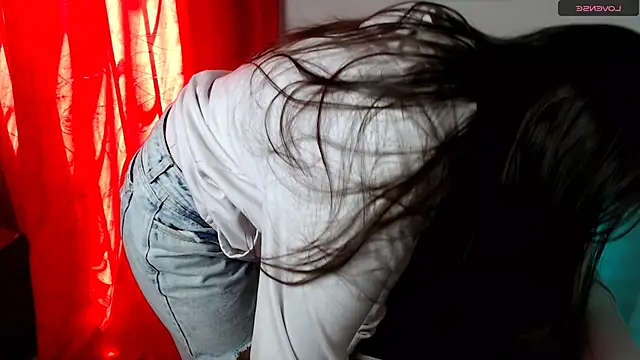 Snapshot of SamanthaRoldaan chatting on 01-18-25, 04:42 SamanthaRoldaan online show from 01-18-25, 04:42