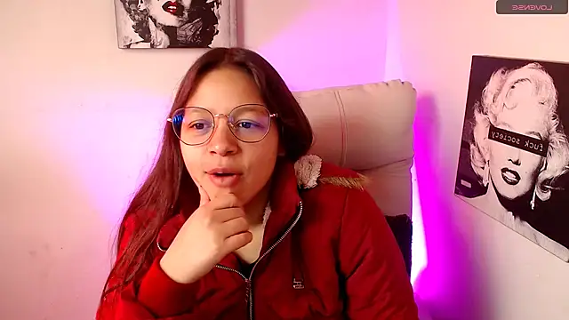 Snapshot of SamanthaRoldaan chatting on 01-20-25, 01:42 SamanthaRoldaan online show from 01-20-25, 01:42