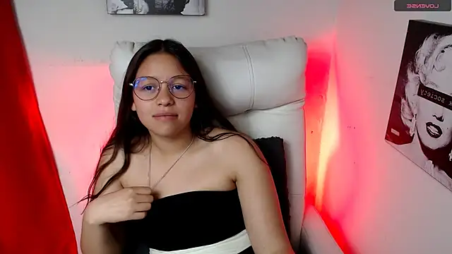 Snapshot of SamanthaRoldaan chatting on 01-26-25, 07:52 SamanthaRoldaan online show from 01-26-25, 07:52