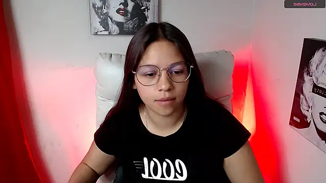 Snapshot of SamanthaRoldaan chatting on 01-27-25, 04:43 SamanthaRoldaan online show from 01-27-25, 04:43