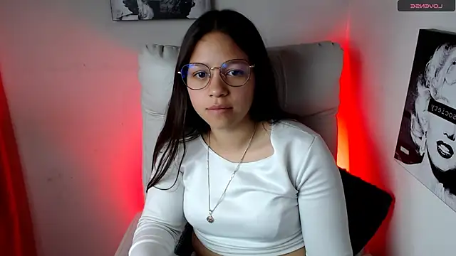 Snapshot of SamanthaRoldaan chatting on 02-05-25, 04:36 SamanthaRoldaan online show from 02-05-25, 04:36