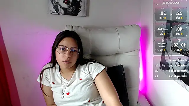 Snapshot of SamanthaRoldaan chatting on 03-03-25, 07:49 SamanthaRoldaan online show from 03-03-25, 07:49