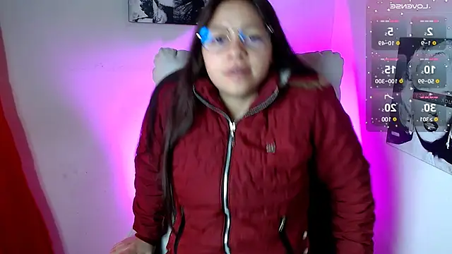 Snapshot of SamanthaRoldaan chatting on 03-12-25, 01:08 SamanthaRoldaan online show from 03-12-25, 01:08