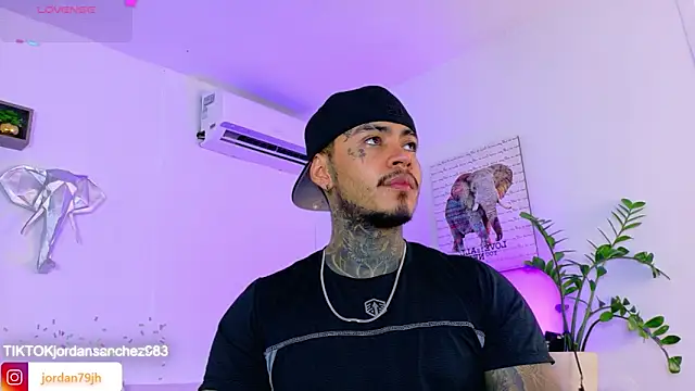 JordanSmiith  online show from 04-20-26, 08:43