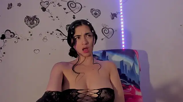 Linisprincehot69 online show from 06-26-26, 04:50