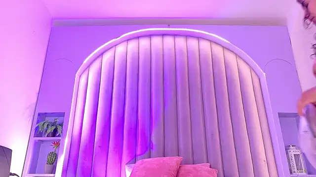 eva daemon online show from 04-14-26, 11:49