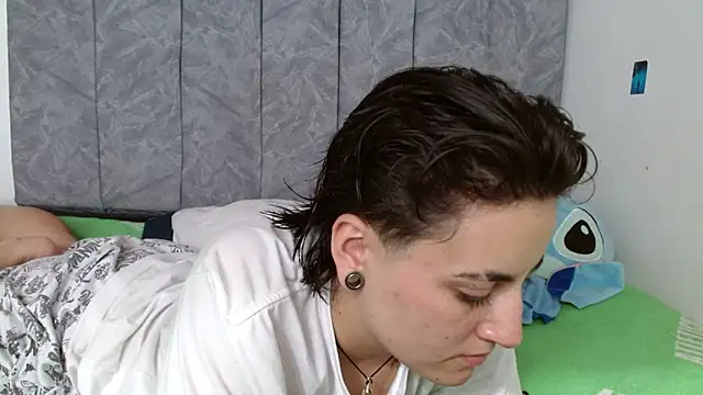 Snapshot of linda_33 chatting on 11-01-25, 08:11 linda 33 online show from 11-01-25, 08:11