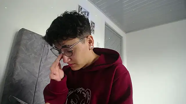 linda 33 online show from 03-30-26, 05:25