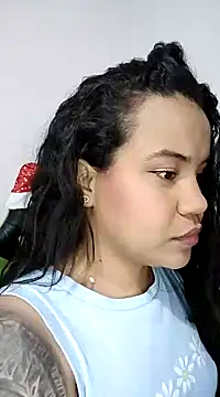 leila 22 online show from 12-21-24, 10:17