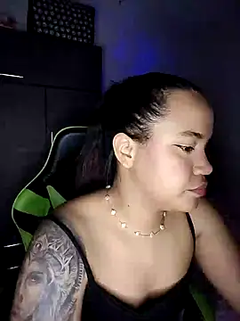 leila 22 online show from 02-02-25, 07:25