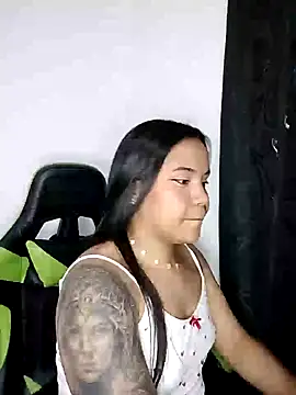 leila 22 online show from 02-09-25, 08:33